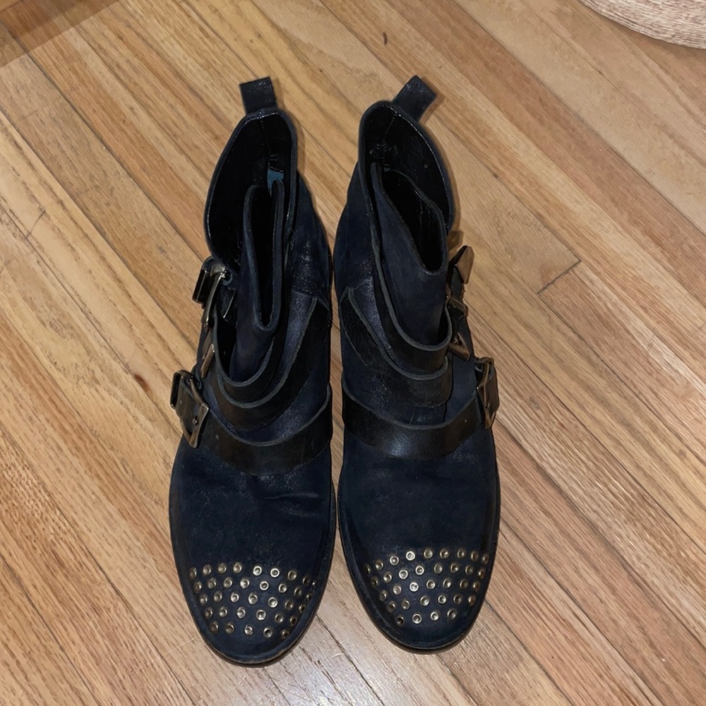 Pre owned Barney’s New York biker books size 37